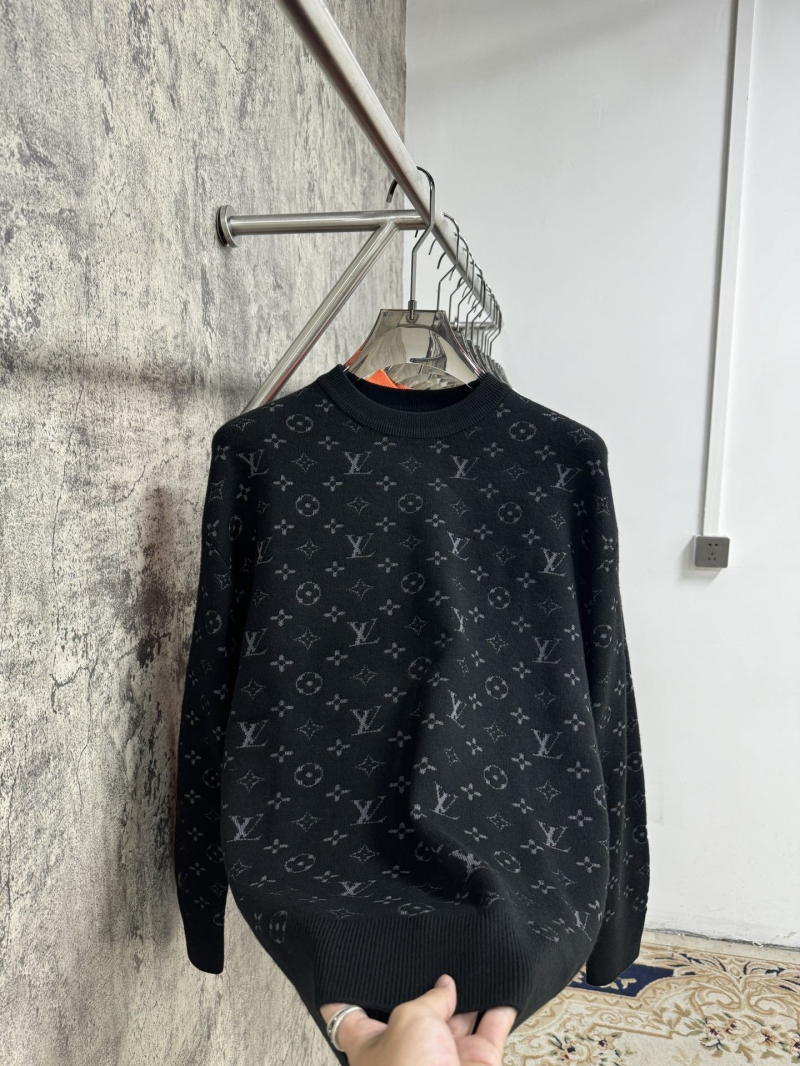 l0vis Vvtt0n sweater